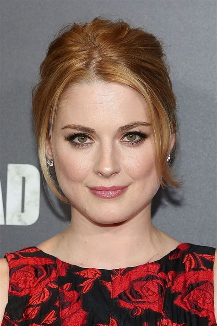 Alexandra Breckenridge – Wiki, Age, Husband, Net Worth, Ethnicity, Career