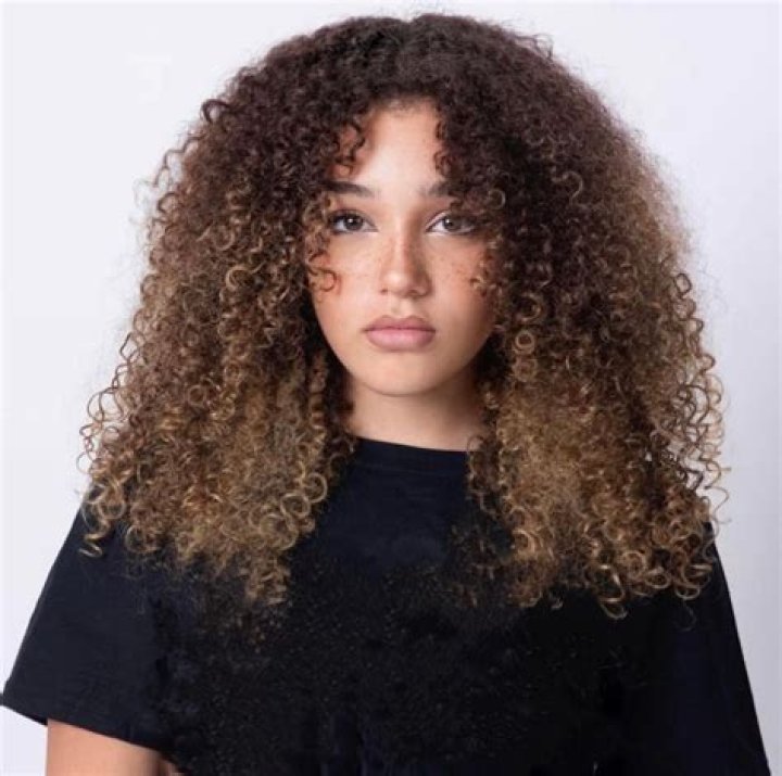 Corinne Joy- Wiki, Biography, Age, Height, Net Worth, Boyfriend