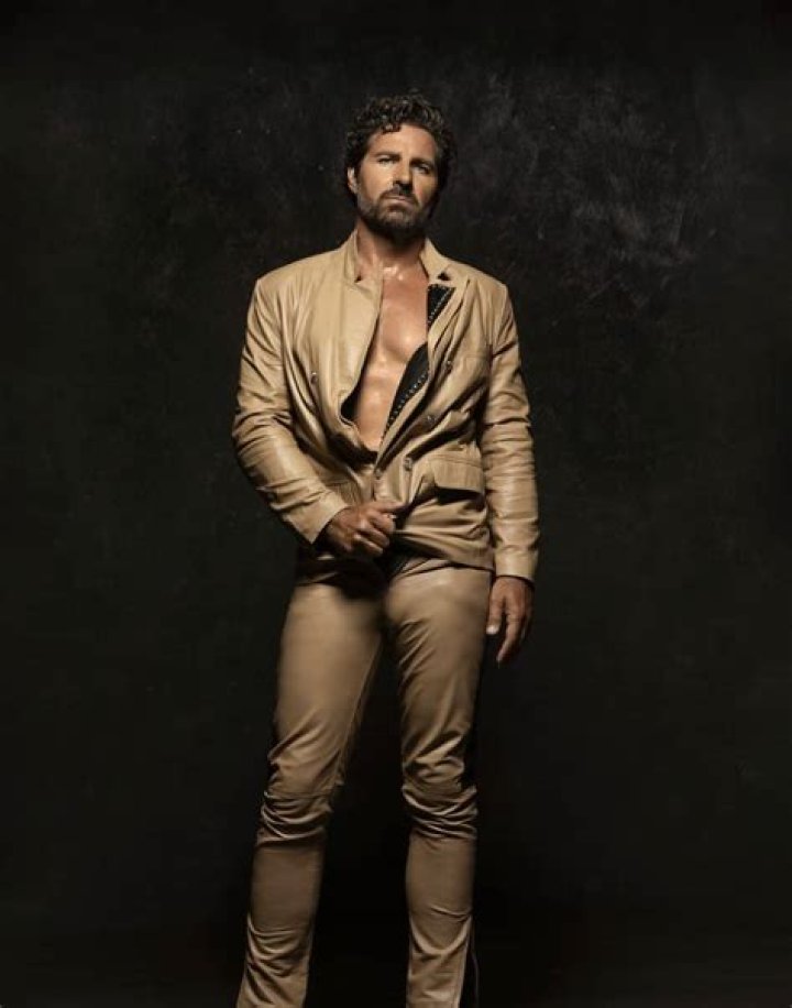 Ed Quinn- Wiki, Age, Height, Net Worth, Wife, Ethnicity