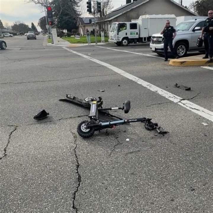 Is Ethan Cutkosky Died in A Car Accident? – What’s The Teal Truth?