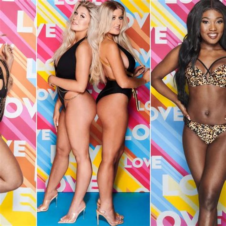 Isla Critchley- Net Worth, Bio, Age, Boyfriend, Height, Tik Tok, Career