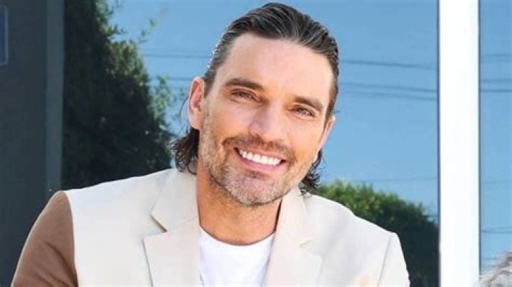Julian Gil- Age, Girlfriend, Height, Net Worth, Nationality