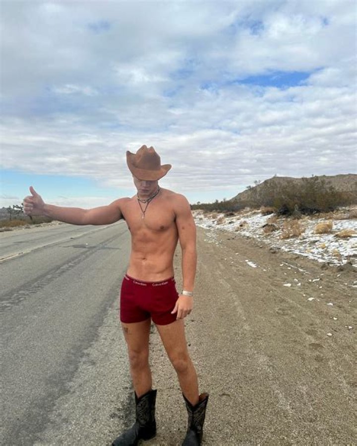 Kahlil Beth- Wiki, Age, Height, Net Worth, Girlfriend, Dating