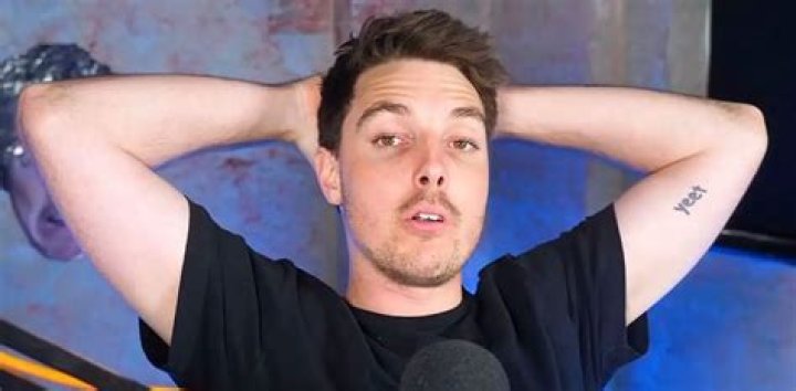 LazarBeam Net Worth: How Rich Is The Youtuber Actually In 2022?