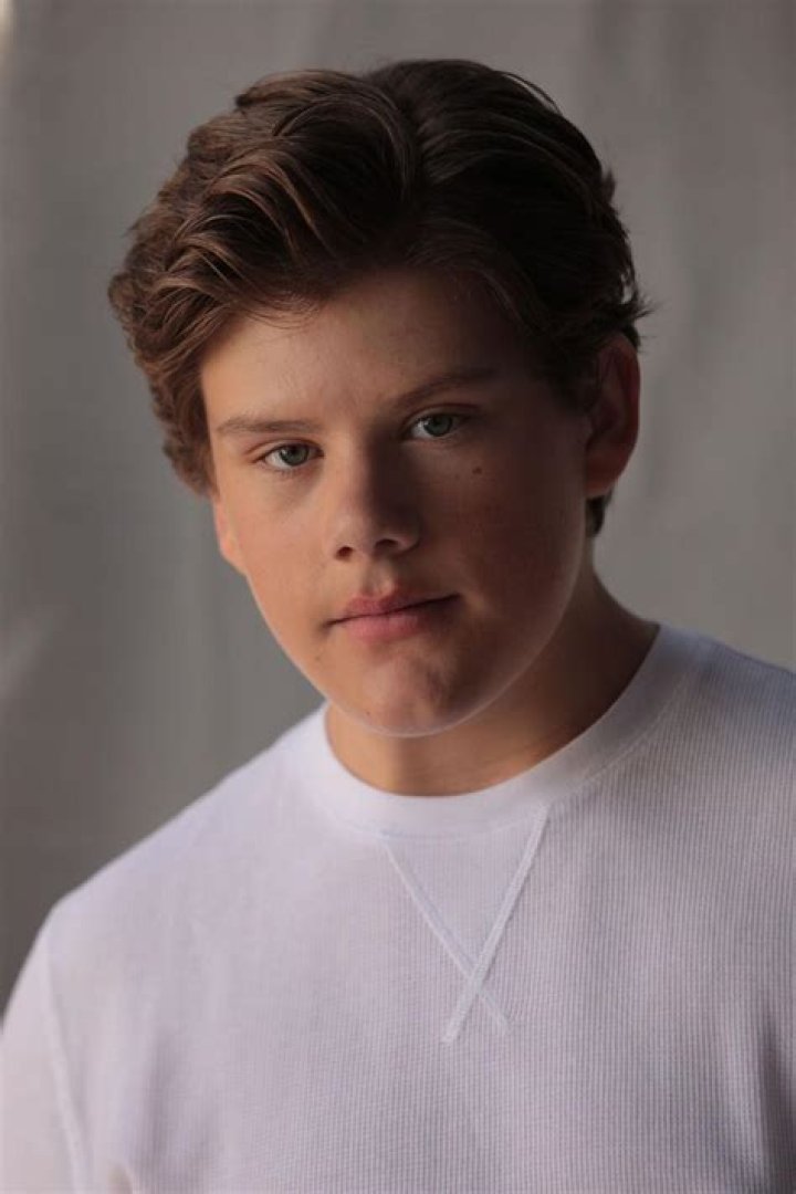 Maxwell Simkins- Bio, Age, Height, Net Worth, Girlfriend, Dating