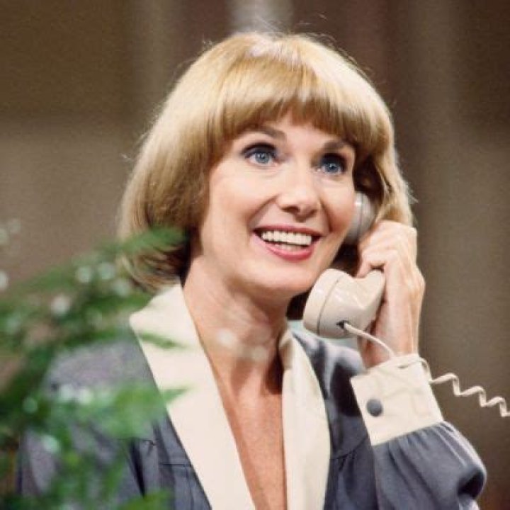 Meet Inga Swenson Husband, Lowell Harris: Married Life And Wiki