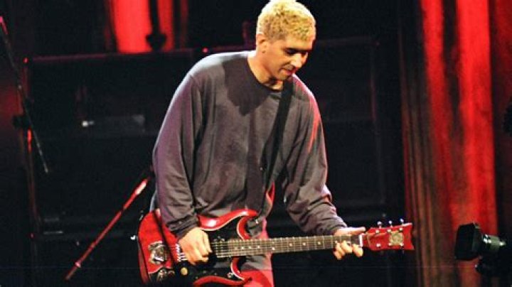 Pat Smear- Wiki, Age, Height, Wife, Net Worth, Ethnicity