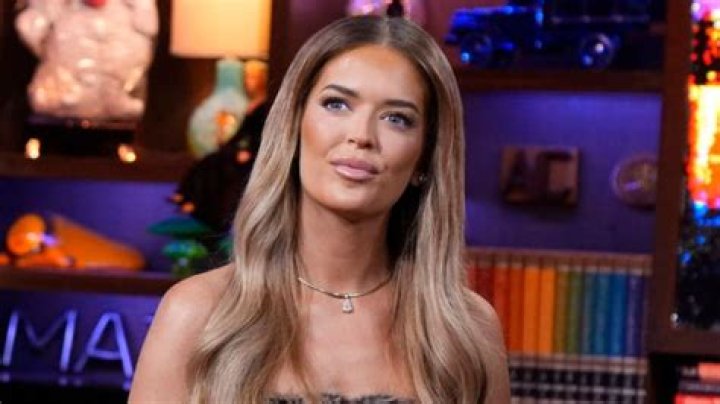 Salley Carson- Wiki, Age, Height, Net Worth, Husband, Marriage